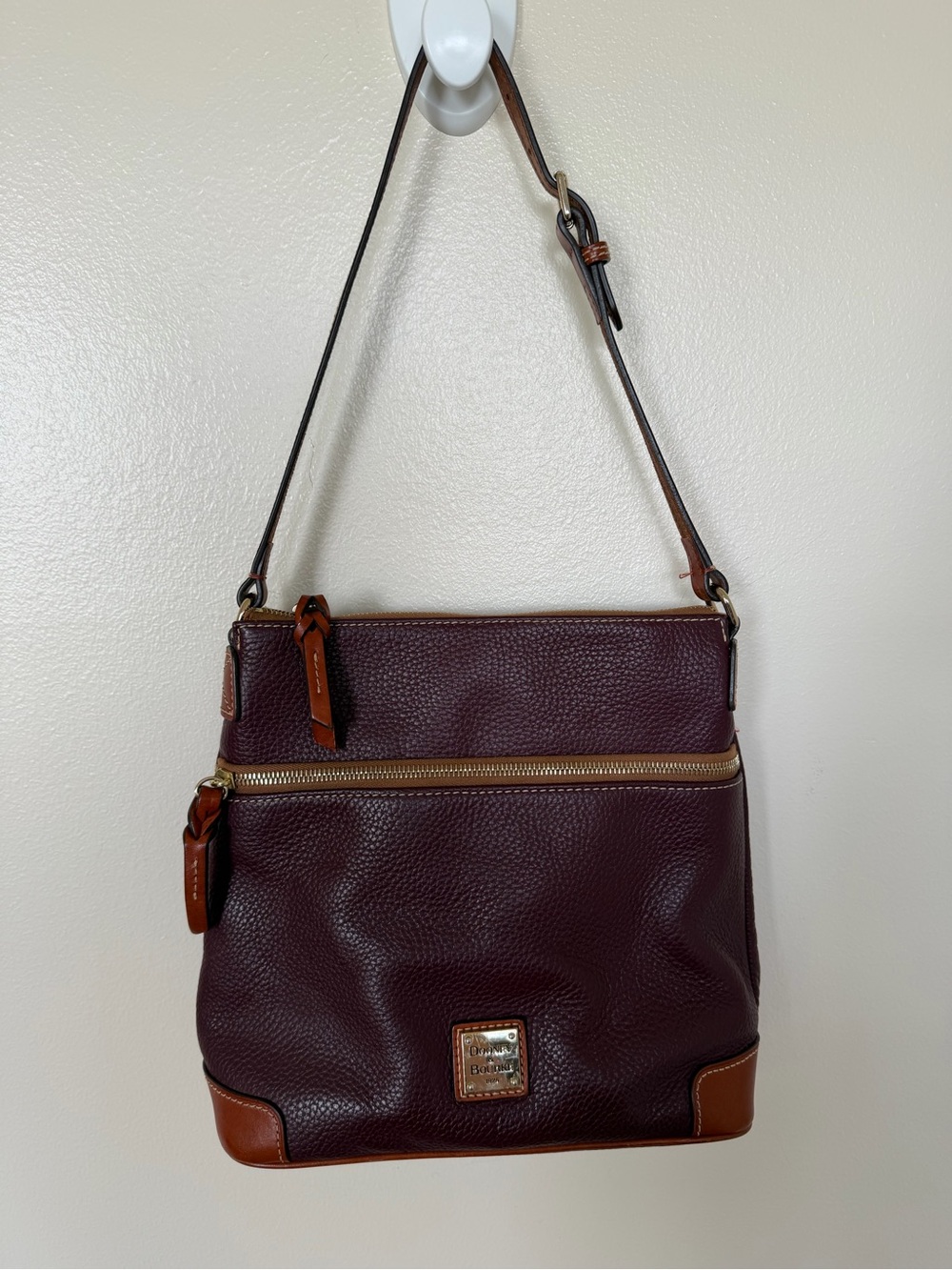 DOONEY & BOURKE Handbag Pebble Leather Shoulder Bag Burgundy BORDEAUX